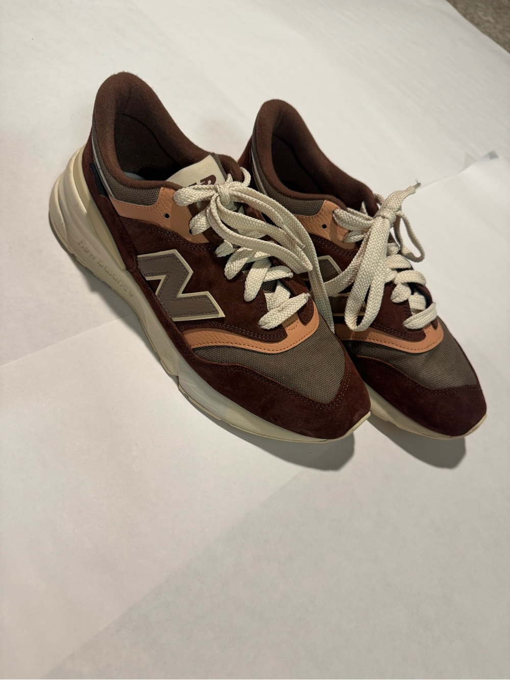 New Balance Men's Brown, Tan & Cream Retro Runner Sneakers